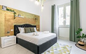 Trendy City Apartment